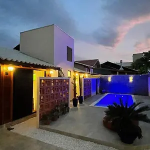 Casa Mariscal Pensión Bombinhas